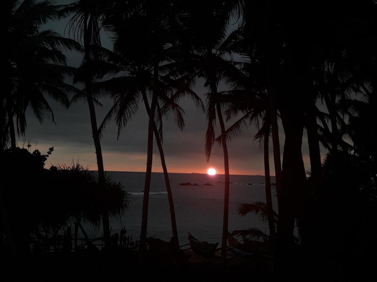 Sunray Rest - Beach View Homestay 미리사 외부 사진